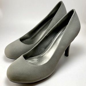 Fioni gray faux suede heels pumps GET GAMS HERE❤️